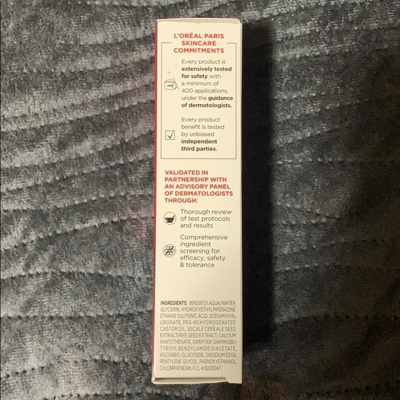 L’ORÉAL Revitalift - Picture 2 of 3